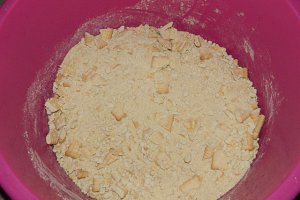 Salam de biscuiţi, reţetă cu ciocolata