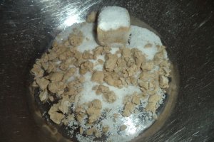 Pizza cu rosii si mozarella