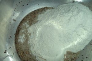 Pizza cu rosii si mozarella