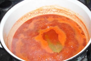 Chiftelute cu garnitura de paste