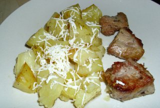 Muschiulet de porc cu cartofi la cuptor