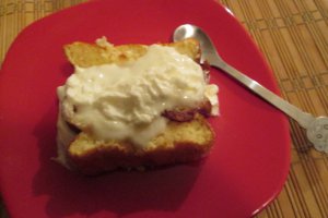 Budinca de branza dulce cu dulceata de gutui