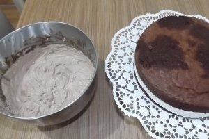 Tort cu migdale, crema de lapte si ganache