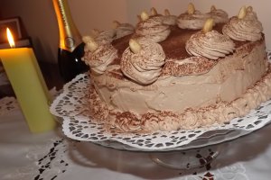 Tort cu migdale, crema de lapte si ganache