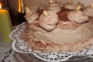 Tort cu migdale, crema de lapte si ganache