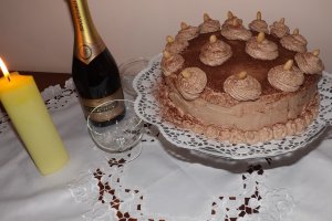 Tort cu migdale, crema de lapte si ganache