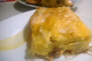 Placinta cu branza dulce si stafide