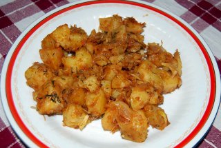 Salata de cartofi cu boia si bacon