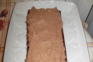 Tort cu crema de unt si nuca