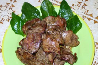 Ficatei de pui cu usturoi si oregano