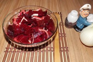 Salata de sfecla rosie cu fenicul