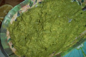 Cartofi la cuptor cu pasta de avocado
