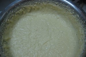 Tort cu crema de gris