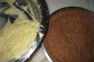 Tort cu crema de gris