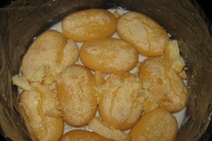 Tort cu crema de gris