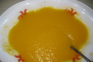 Tort cu crema de gris