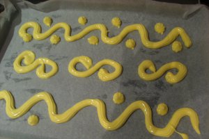Rulada cu crema caramel, nuca si cafea