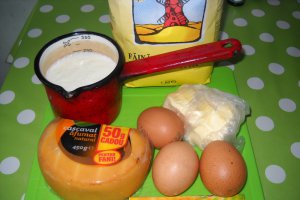Spuma de cascaval afumat si busuioc