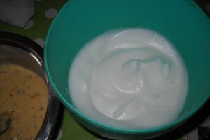 Spuma de cascaval afumat si busuioc