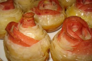 Foietaj trandafir