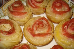 Foietaj trandafir
