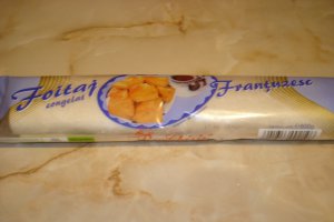 Buseuri din foietaj cu branza dulce, ananas si nuca