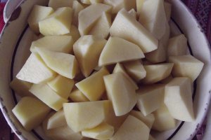 Tocanita de porc cu praz si cartofi