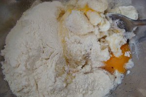 Reteta de preparare a papanasilor cu dulceata de soc