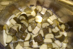 Supa de castraveti murati