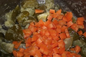 Supa de castraveti murati