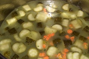 Supa de castraveti murati