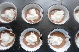 Briose umplute cu branza dulce