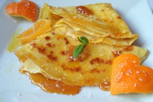Clatite caramelizate cu portocale