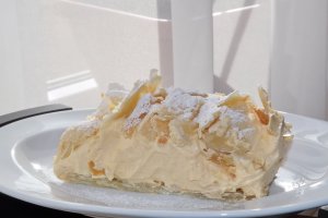 Cremsnit cu aluat de casa si crema de frisca cu dovleac