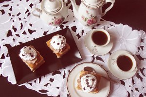 Prăjiturele pentru cafea