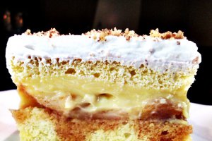 Desert prajitura cu mere caramelizate