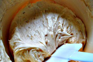 Prajitura cu bezea si crema de lamaie