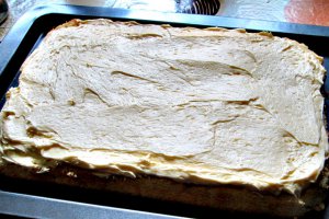 Prajitura cu bezea si crema de lamaie