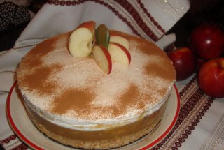 Tort cu mere si crema diplomat