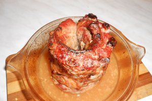 Coaste de porc la cuptor cu fasole rosie
