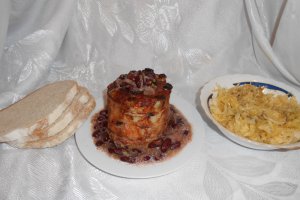 Coaste de porc la cuptor cu fasole rosie