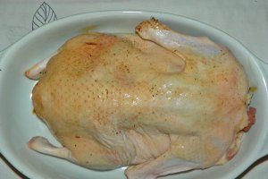 Friptura de rata cu legume sotate si sos de smantana cu capere