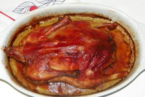 Friptura de rata cu legume sotate si sos de smantana cu capere