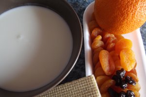 Iaurt cu diverse fructe