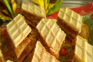 Foi de napolitana cu crema nuga