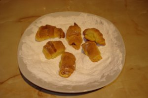 Cornulete fragede cu rahat