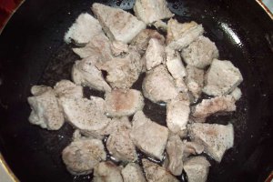 Carne de porc in sos de legume