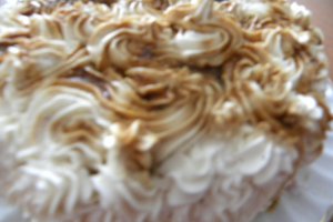 Tort cu aroma de trandafir