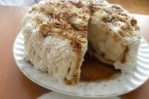 Tort cu aroma de trandafir