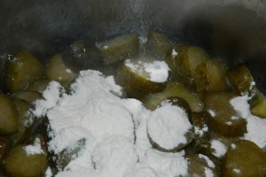 Supa de castraveti murati